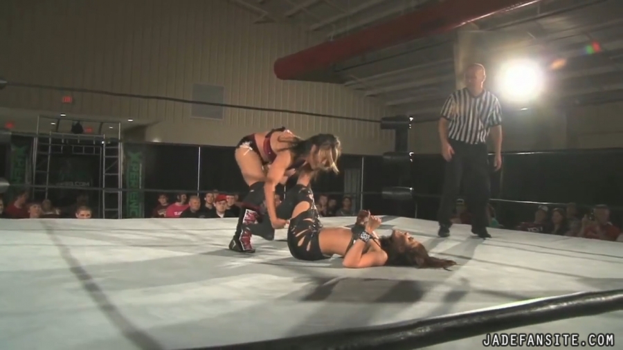 MiavsIvelisse08172013_Still917.jpg