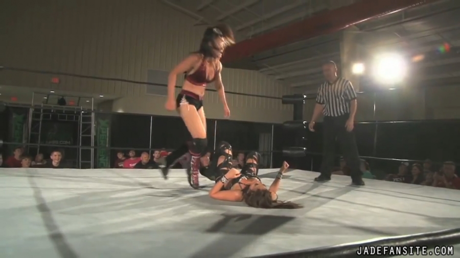 MiavsIvelisse08172013_Still920.jpg