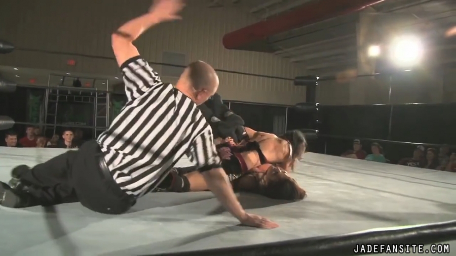 MiavsIvelisse08172013_Still937.jpg
