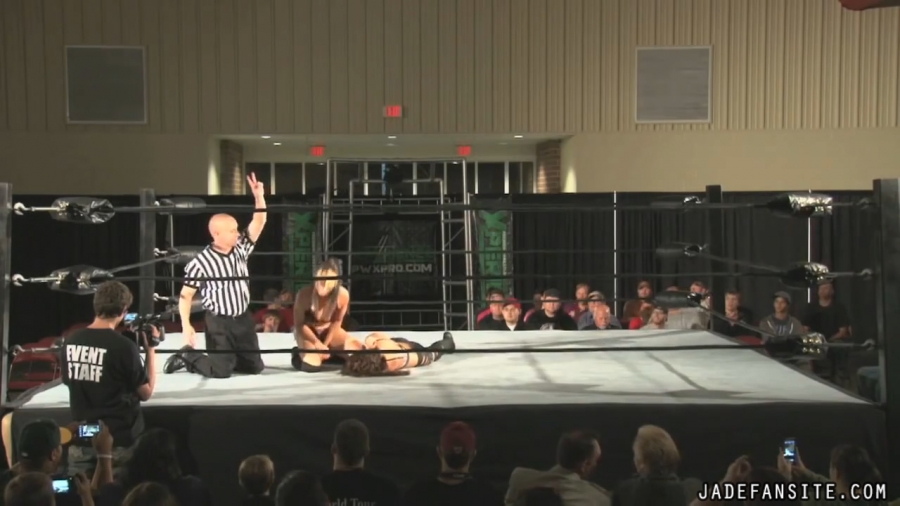 MiavsIvelisse08172013_Still942.jpg
