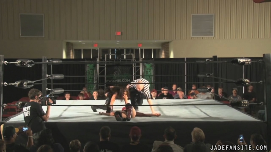 MiavsIvelisse08172013_Still990.jpg