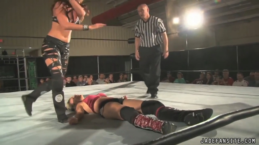 MiavsIvelisse08172013_Still996.jpg