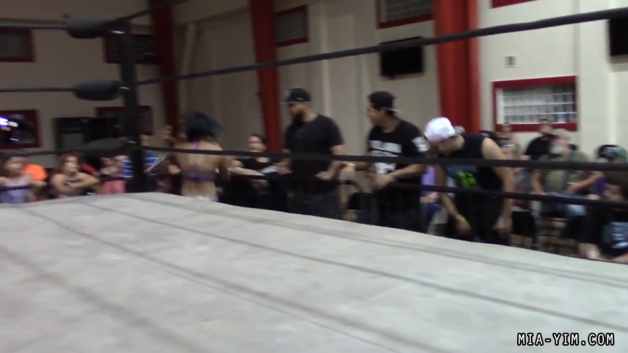 Click to view full size image
==============
MiavsLeva_Still029.jpg MiavsLeva_Still029.jpg