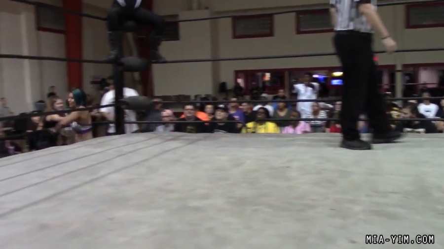 Click to view full size image
==============
MiavsLeva_Still040.jpg MiavsLeva_Still040.jpg