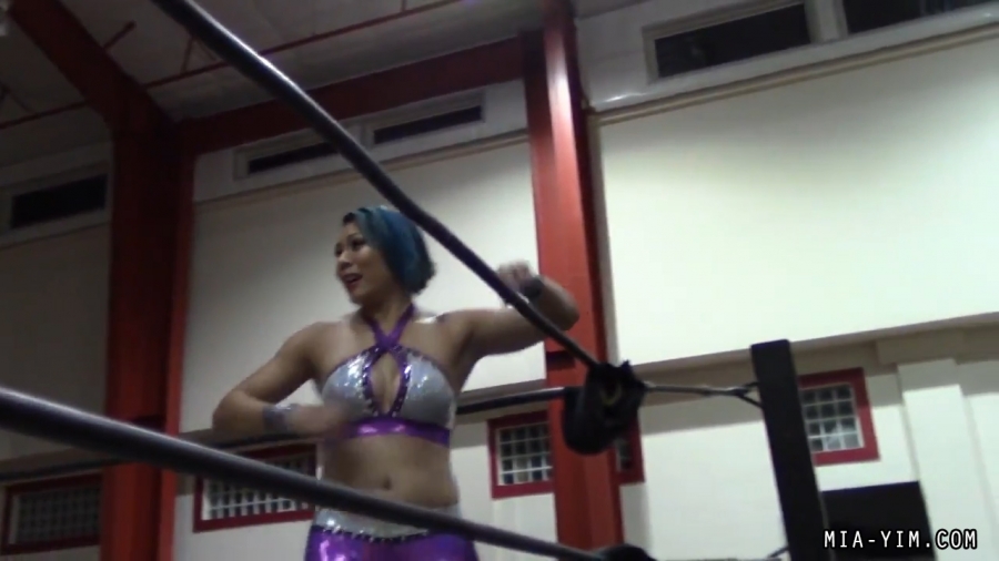 Click to view full size image
==============
MiavsLeva_Still091.jpg MiavsLeva_Still091.jpg