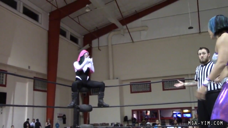 Click to view full size image
==============
MiavsLeva_Still106.jpg MiavsLeva_Still106.jpg