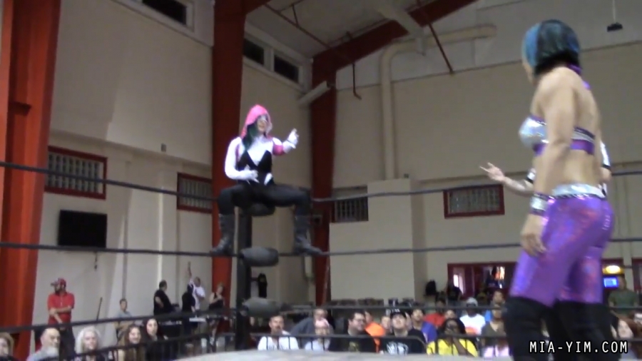 Click to view full size image
==============
MiavsLeva_Still109.jpg MiavsLeva_Still109.jpg