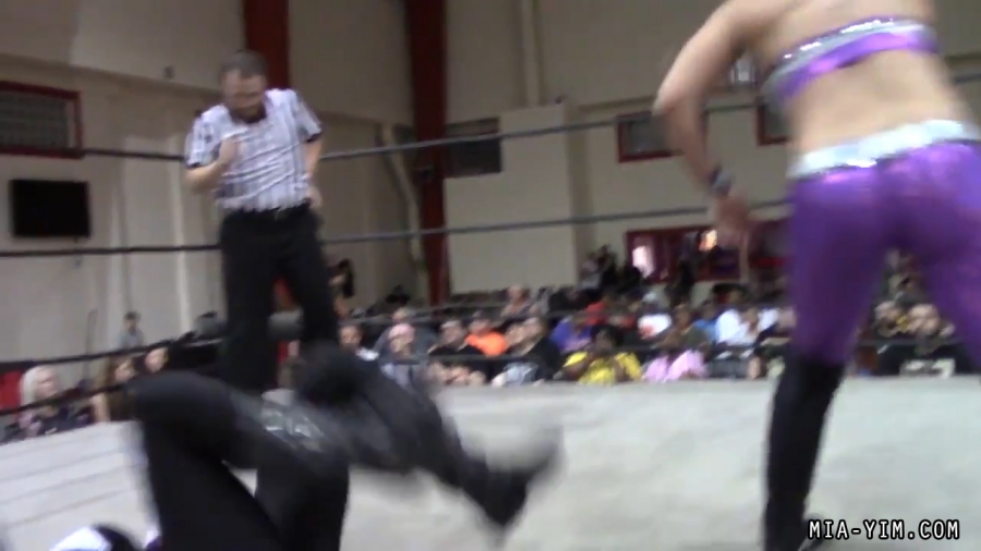 Click to view full size image
==============
MiavsLeva_Still1097.jpg MiavsLeva_Still1097.jpg