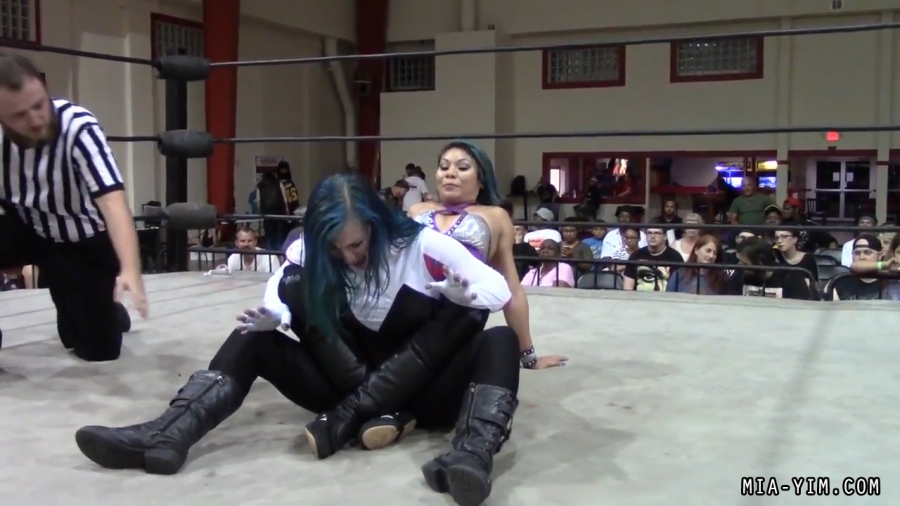 Click to view full size image
==============
MiavsLeva_Still1125.jpg MiavsLeva_Still1125.jpg