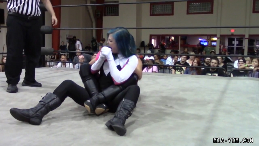 Click to view full size image
==============
MiavsLeva_Still1147.jpg MiavsLeva_Still1147.jpg