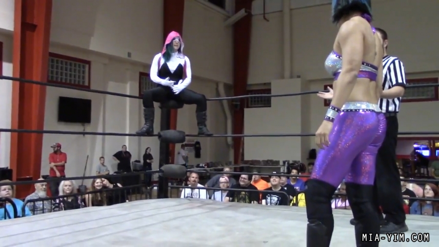 Click to view full size image
==============
MiavsLeva_Still115.jpg MiavsLeva_Still115.jpg