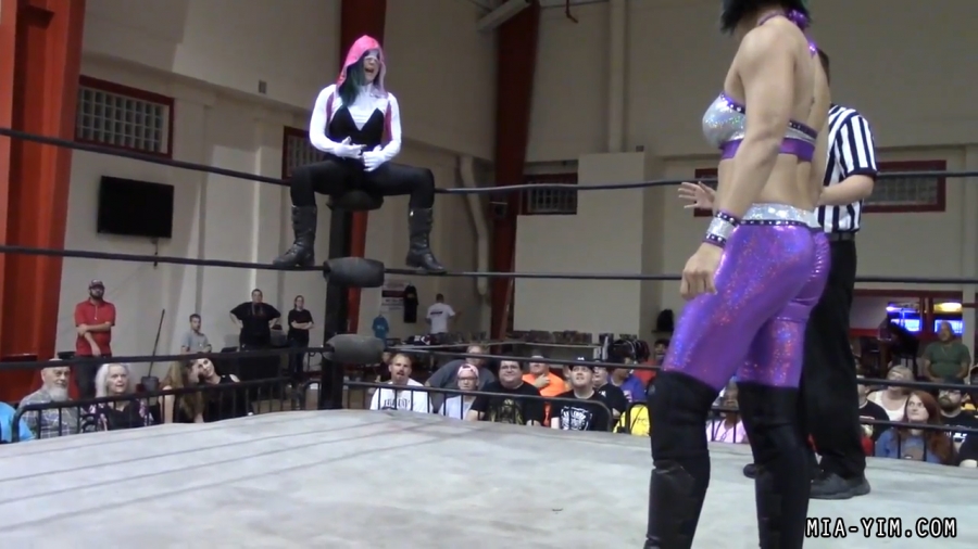 Click to view full size image
==============
MiavsLeva_Still120.jpg MiavsLeva_Still120.jpg