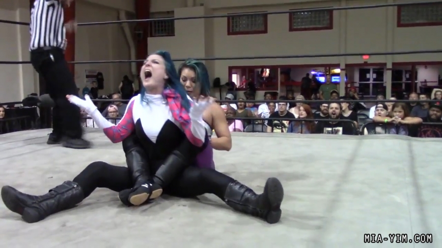 Click to view full size image
==============
MiavsLeva_Still1207.jpg MiavsLeva_Still1207.jpg