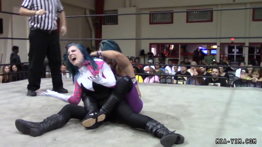 Click to view full size image
==============
MiavsLeva_Still1213.jpg MiavsLeva_Still1213.jpg