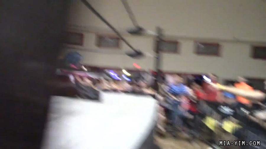 Click to view full size image
==============
MiavsLeva_Still1237.jpg MiavsLeva_Still1237.jpg