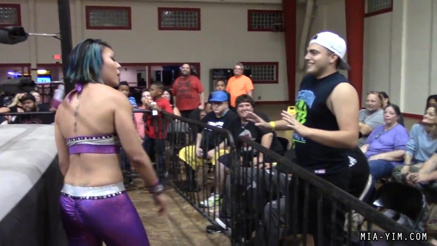 Click to view full size image
==============
MiavsLeva_Still1266.jpg MiavsLeva_Still1266.jpg