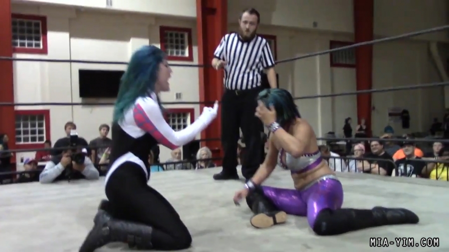 Click to view full size image
==============
MiavsLeva_Still1375.jpg MiavsLeva_Still1375.jpg