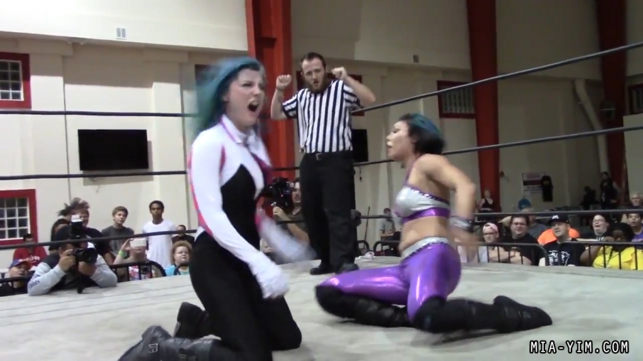 Click to view full size image
==============
MiavsLeva_Still1383.jpg MiavsLeva_Still1383.jpg