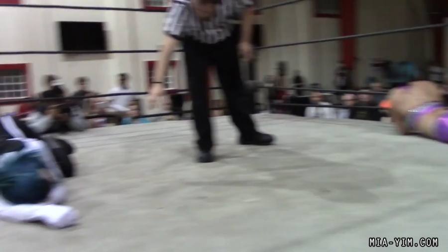 Click to view full size image
==============
MiavsLeva_Still1417.jpg MiavsLeva_Still1417.jpg