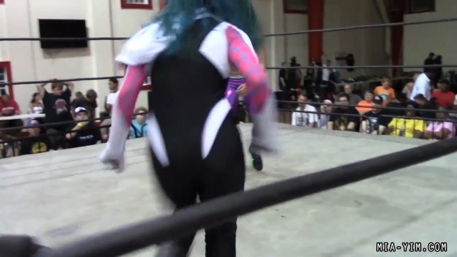 Click to view full size image
==============
MiavsLeva_Still1575.jpg MiavsLeva_Still1575.jpg