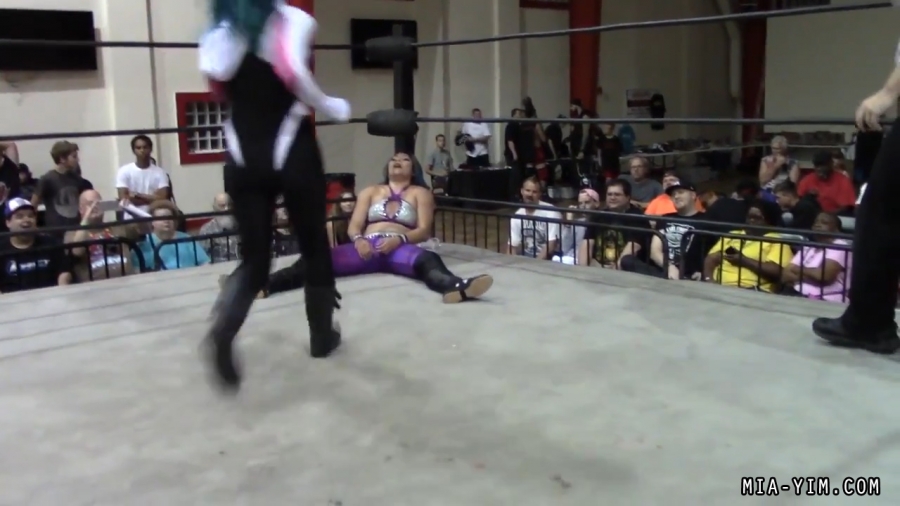 Click to view full size image
==============
MiavsLeva_Still1588.jpg MiavsLeva_Still1588.jpg