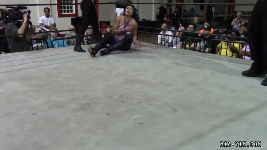 Click to view full size image
==============
MiavsLeva_Still1596.jpg MiavsLeva_Still1596.jpg