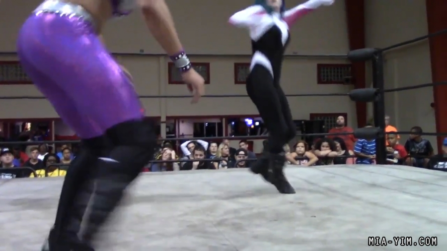 Click to view full size image
==============
MiavsLeva_Still1732.jpg MiavsLeva_Still1732.jpg