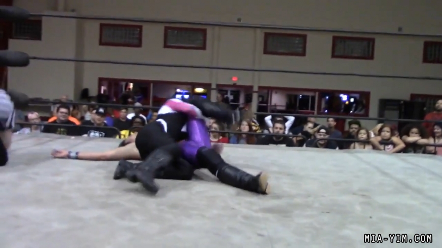 Click to view full size image
==============
MiavsLeva_Still1764.jpg MiavsLeva_Still1764.jpg