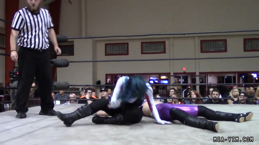 Click to view full size image
==============
MiavsLeva_Still1788.jpg MiavsLeva_Still1788.jpg