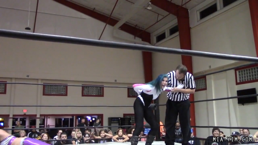 Click to view full size image
==============
MiavsLeva_Still1799.jpg MiavsLeva_Still1799.jpg