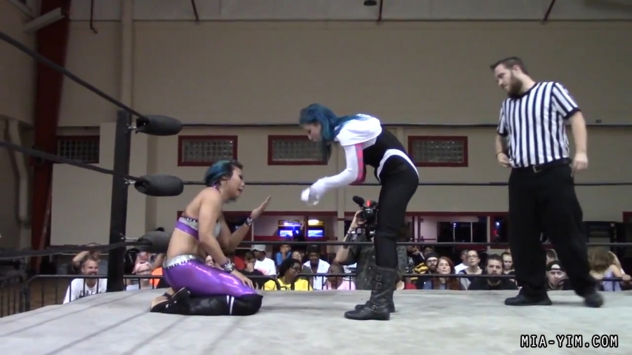 Click to view full size image
==============
MiavsLeva_Still1838.jpg MiavsLeva_Still1838.jpg