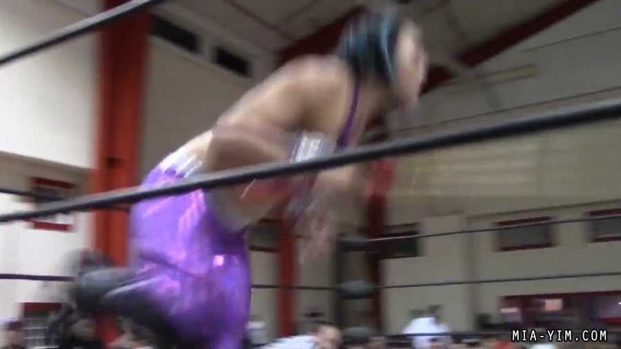 Click to view full size image
==============
MiavsLeva_Still1916.jpg MiavsLeva_Still1916.jpg