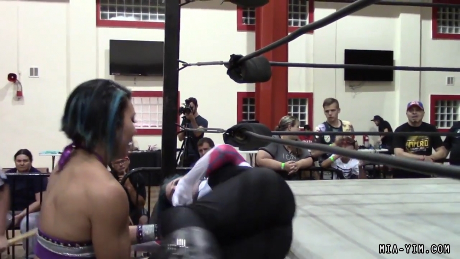 Click to view full size image
==============
MiavsLeva_Still1973.jpg MiavsLeva_Still1973.jpg