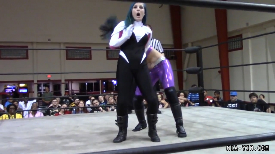 Click to view full size image
==============
MiavsLeva_Still290.jpg MiavsLeva_Still290.jpg