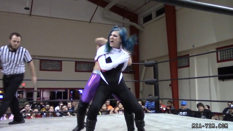 Click to view full size image
==============
MiavsLeva_Still294.jpg MiavsLeva_Still294.jpg