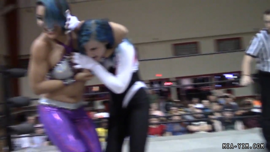 Click to view full size image
==============
MiavsLeva_Still331.jpg MiavsLeva_Still331.jpg