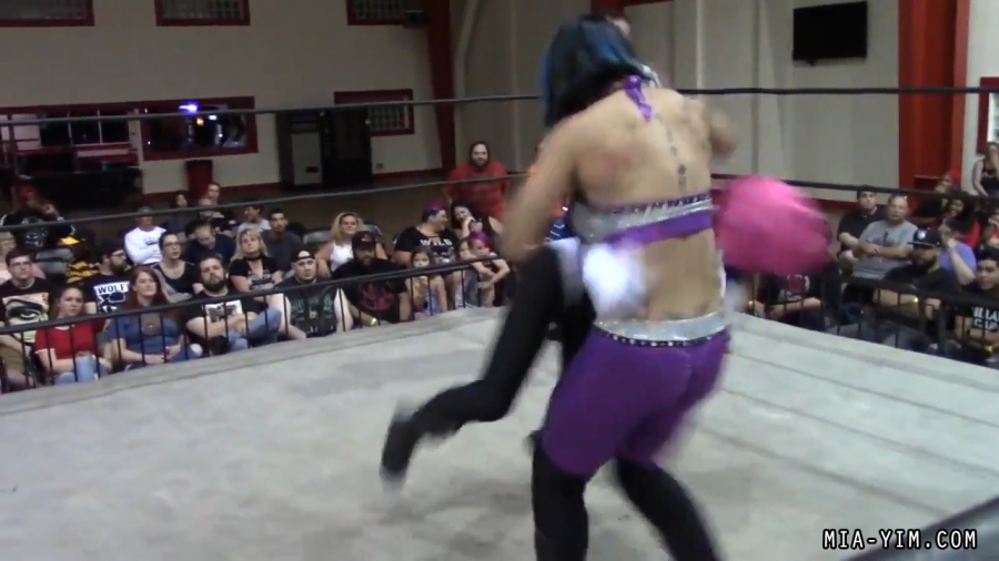 Click to view full size image
==============
MiavsLeva_Still569.jpg MiavsLeva_Still569.jpg