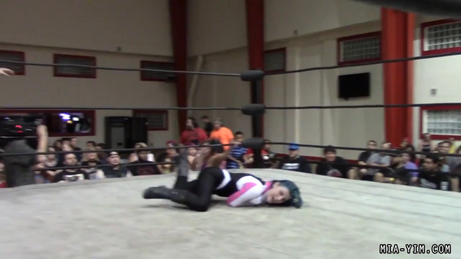 Click to view full size image
==============
MiavsLeva_Still651.jpg MiavsLeva_Still651.jpg