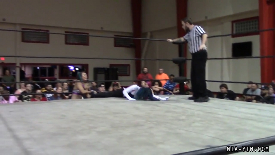 Click to view full size image
==============
MiavsLeva_Still672.jpg MiavsLeva_Still672.jpg