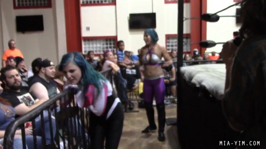 Click to view full size image
==============
MiavsLeva_Still688.jpg MiavsLeva_Still688.jpg