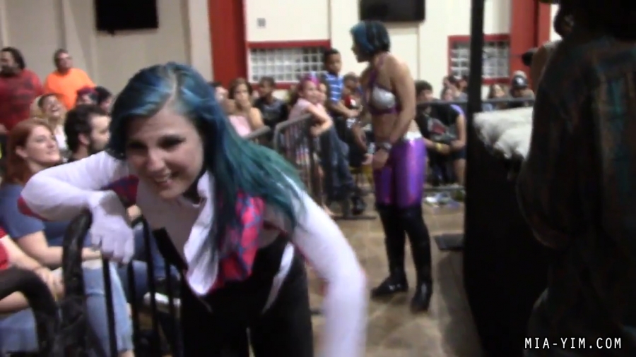 Click to view full size image
==============
MiavsLeva_Still691.jpg MiavsLeva_Still691.jpg