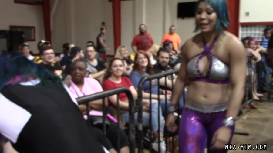 Click to view full size image
==============
MiavsLeva_Still697.jpg MiavsLeva_Still697.jpg