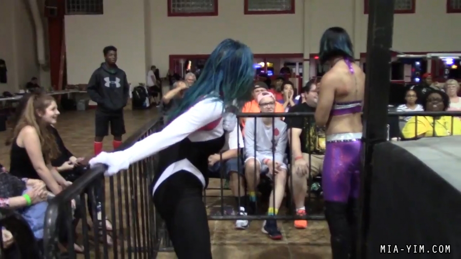 Click to view full size image
==============
MiavsLeva_Still713.jpg MiavsLeva_Still713.jpg