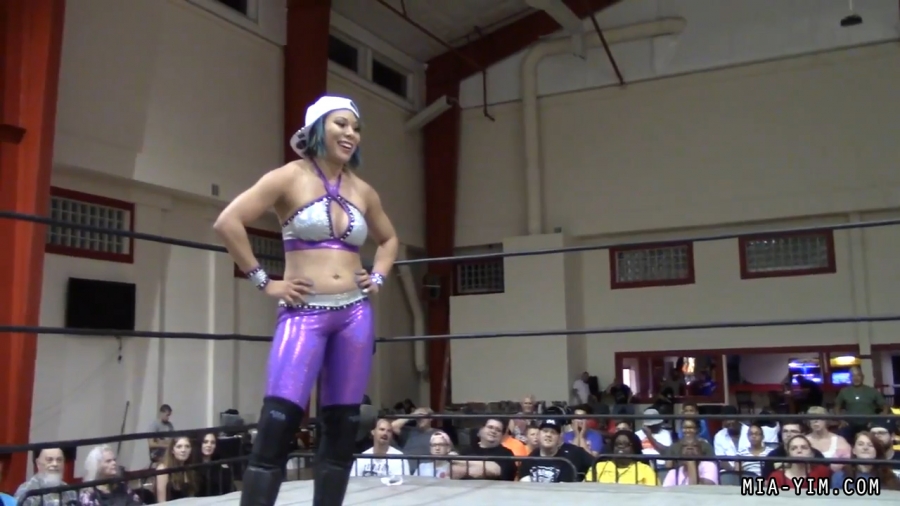 Click to view full size image
==============
MiavsLeva_Still837.jpg MiavsLeva_Still837.jpg