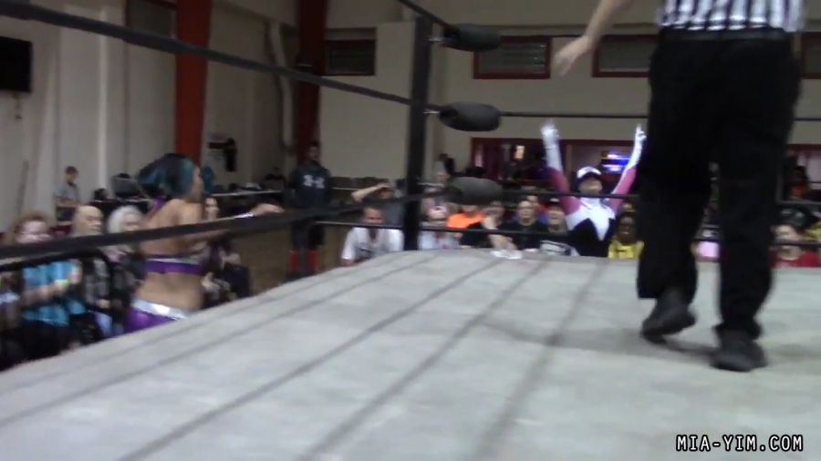 Click to view full size image
==============
MiavsLeva_Still862.jpg MiavsLeva_Still862.jpg