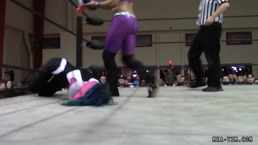 Click to view full size image
==============
MiavsLeva_Still961.jpg MiavsLeva_Still961.jpg