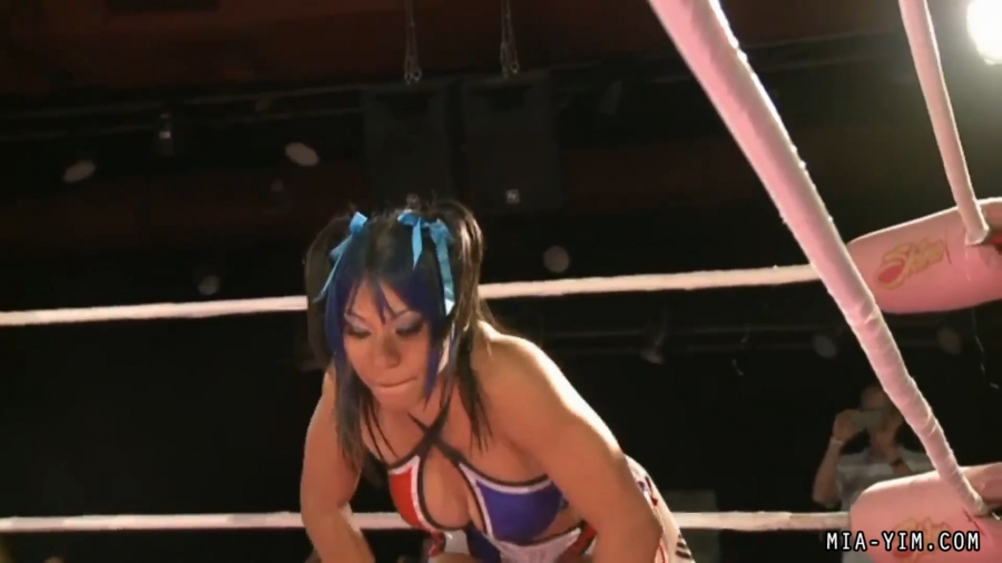 MiavsSantana_Still001.jpg