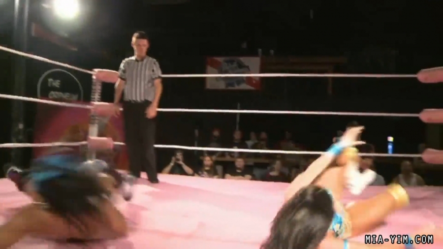 MiavsSantana_Still472.jpg
