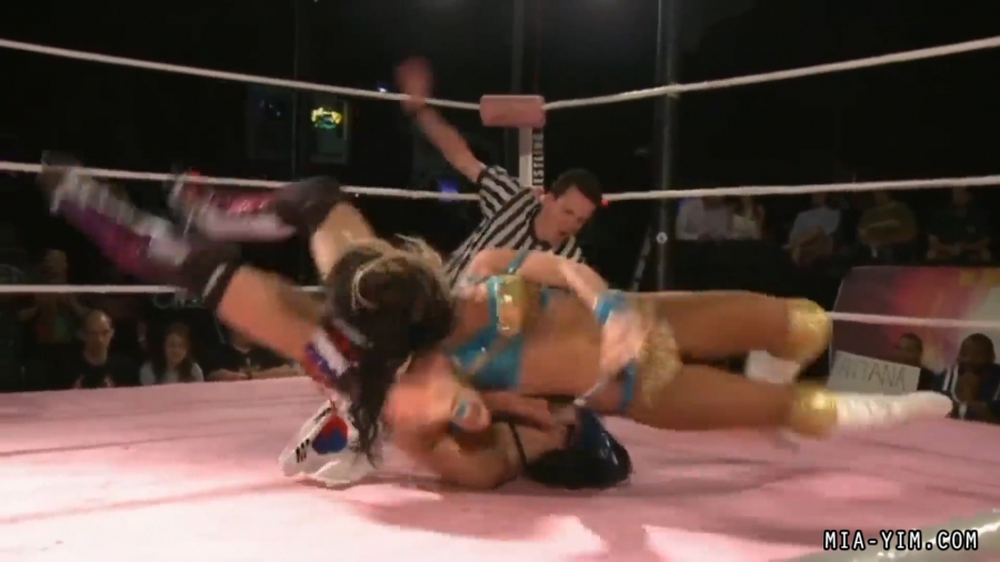 Click to view full size image
==============
MiavsSantana_Still637.jpg MiavsSantana_Still637.jpg