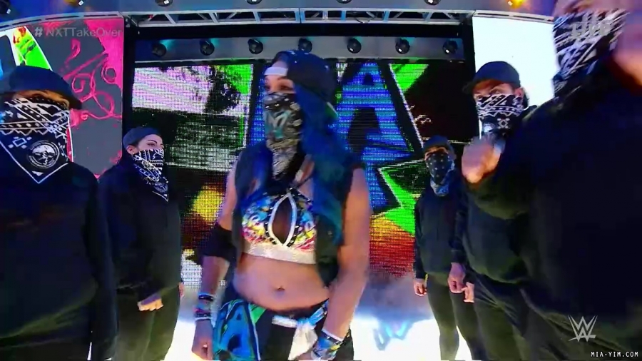 WWE_NXT_TakeOver_Toronto_2019_720p_WEB_h264-HEEL_mp40023.jpg